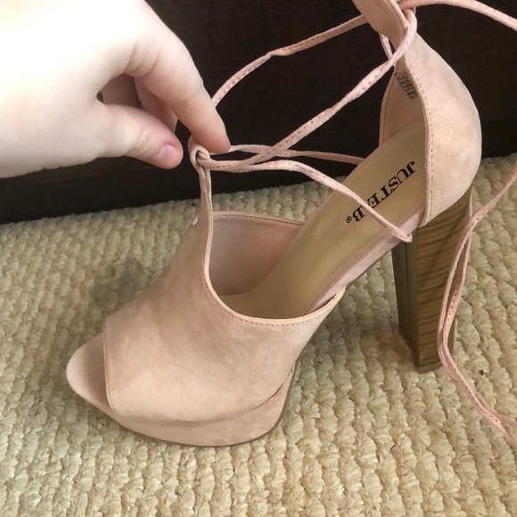 Cute heels!! - Picture 2 of 5